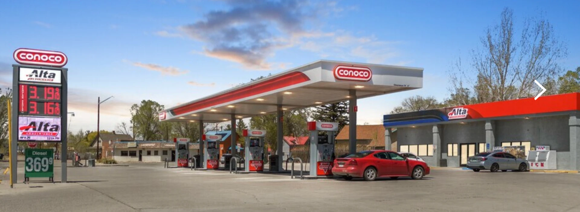 Conoco gas station and convenience store